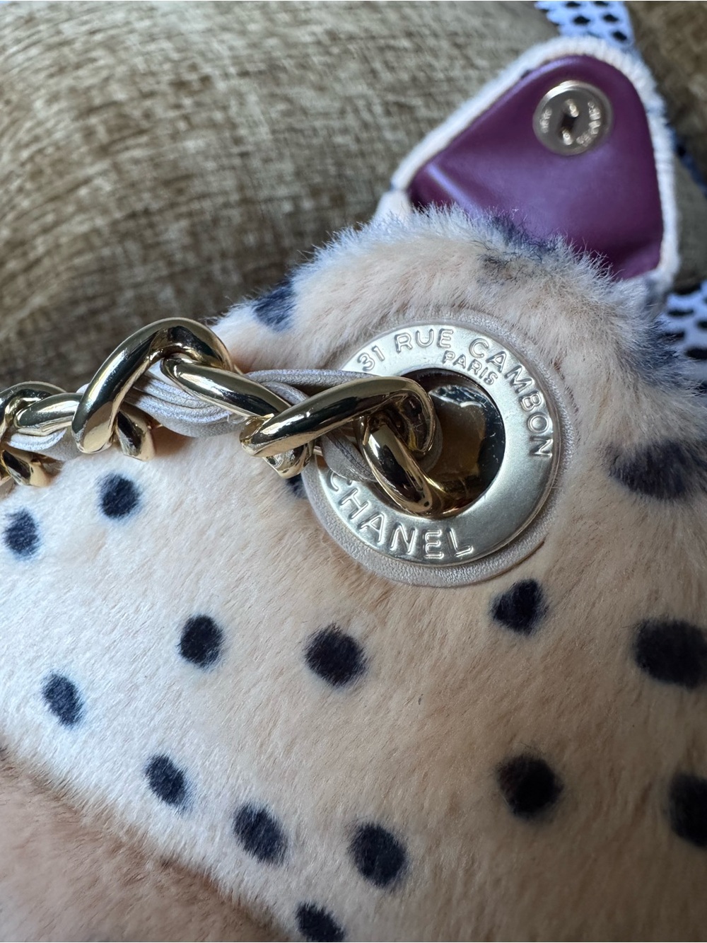 CC Cream with Black Polka Dot Shearling Shoulder Bag - Picture 3 of 14